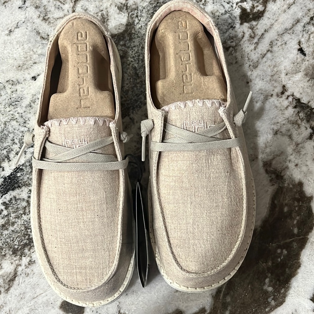 Brand new hey dudes with the tag on them size 7